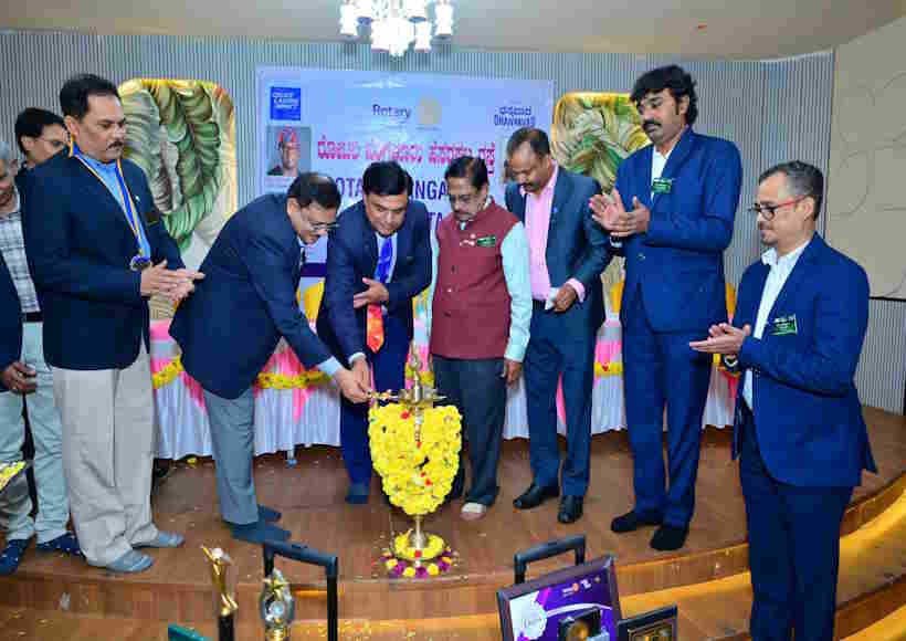 औपचारिक दीप प्रज्वलन के साथ रोटरी हेसरघट्टा रोड के नए रोटरी वर्ष 2026–2027 की शुभ शुरुआत हुई