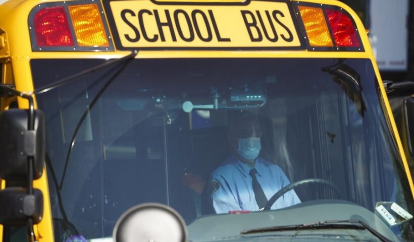 94,000 अमेरिकी बच्चे कोविड-19 से संक्रमित, स्कूल फिर से खुलने से दहशत