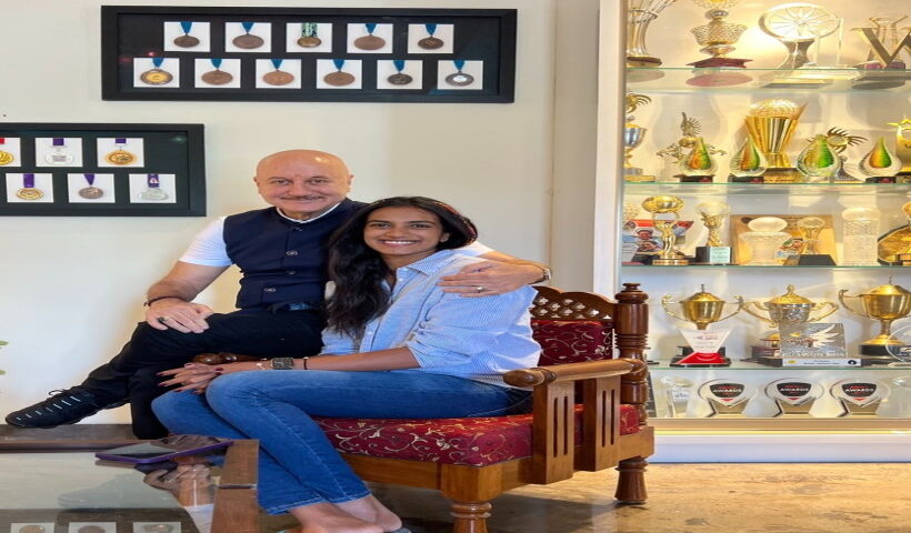 Anupam Kher visits Sindhu's house; gets bowled over by her trophies, medals
