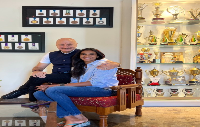 Anupam Kher visits Sindhu's house; gets bowled over by her trophies, medals