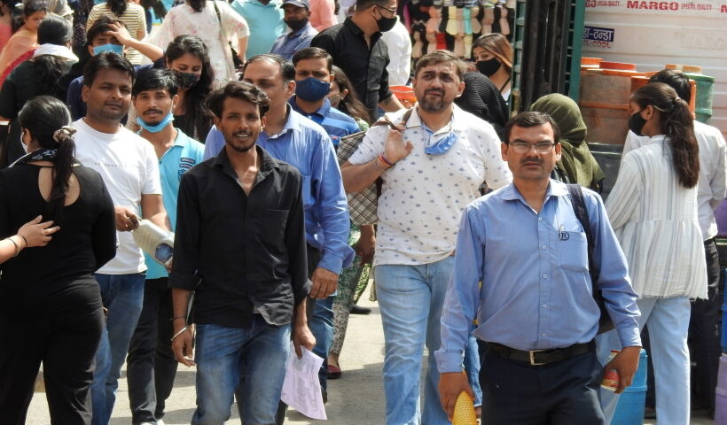 New Delhi : People not wearing masks at Lajpat Nagar market. According to new guidelines by Delhi Government,