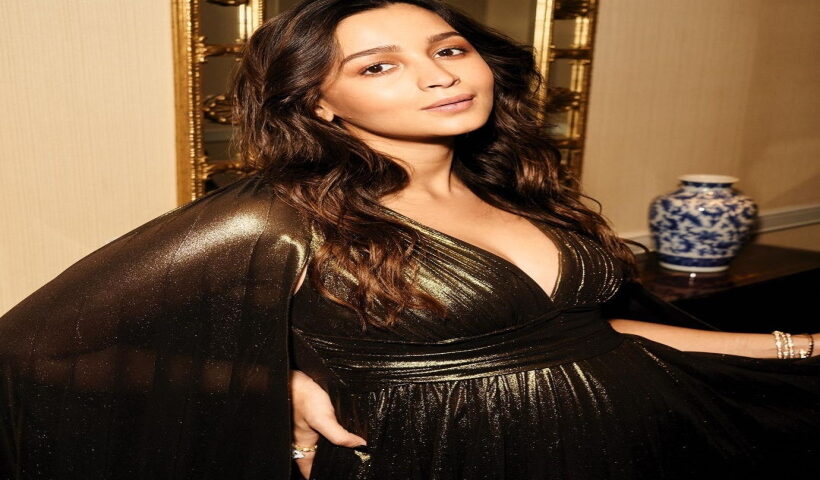Alia Bhatt says her baby 'relentlessly kicked' during her acceptance speech.