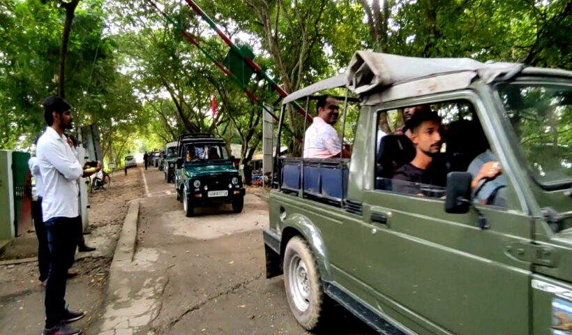 Kaziranga starts e-booking of safaris for tourists.