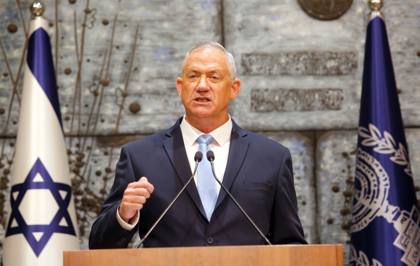 JERUSALEM, Oct. 23, 2019 (Xinhua) -- Blue and White party leader Benny Gantz speaks at the President's residence in Jerusalem, on Oct. 23, 2019. Benny Gantz, Israel's former military chief, was given