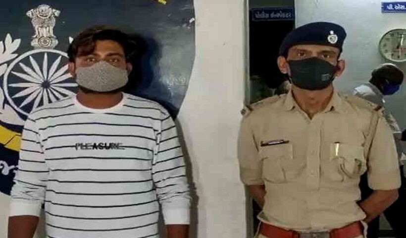 Gujarat's first love jihad case ends in out-of-court settlement .