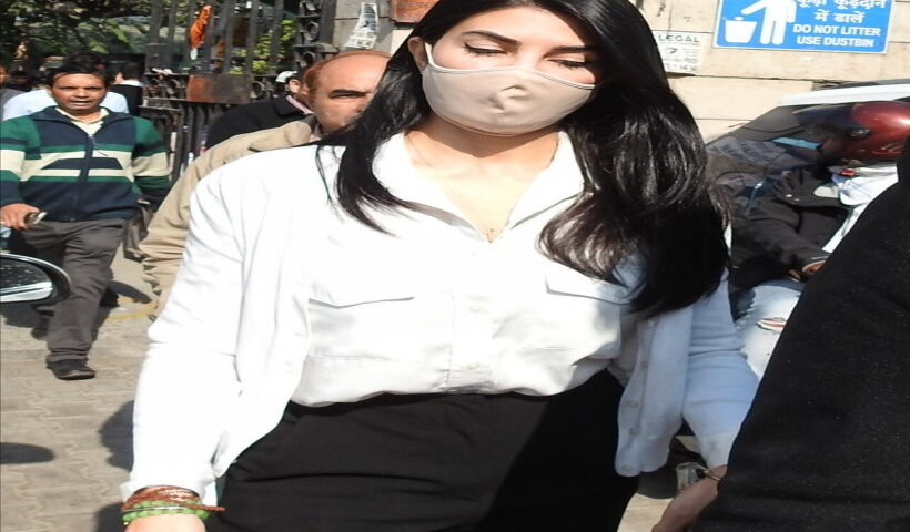 बॉलीवुड अभिनेत्री जैकलीन फर्नाडीस