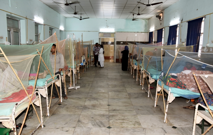 Lucknow: Patients undergoing treatment at the dengue ward of Balrampur hospital in Lucknow