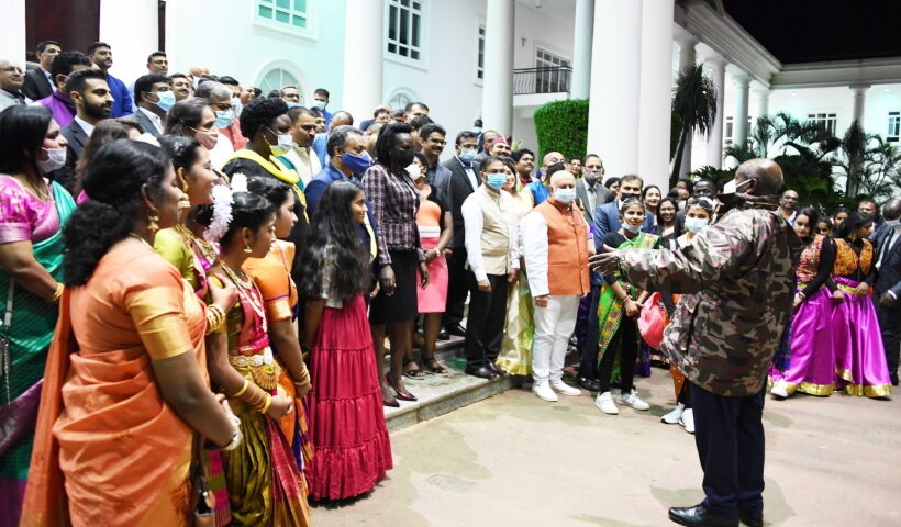 Ugandan president urges Indian community to invest more