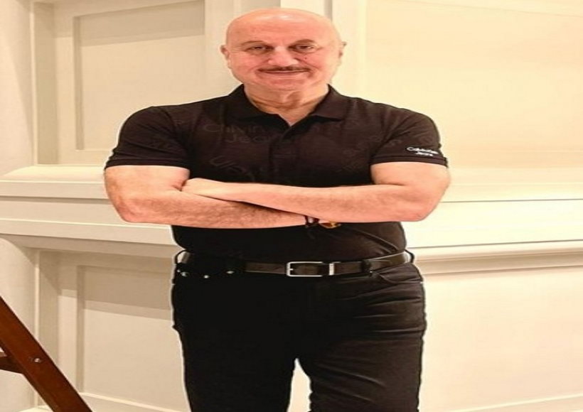 अनुपम खेर