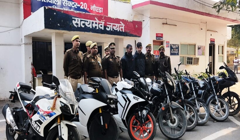 2 arrested for stealing high-speed sports bikes, 8 bikes recovered, 3 high-speed sports bikes.