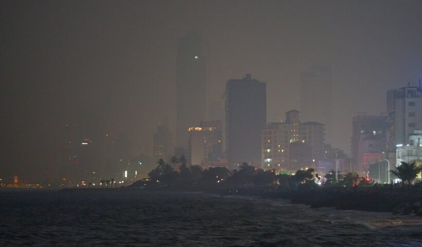 Subject: SL closes schools with heavy smog spreading from India