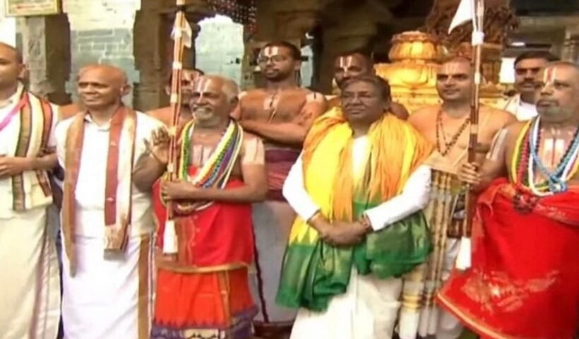 President Murmu offers prayers at Tirumala temple.
