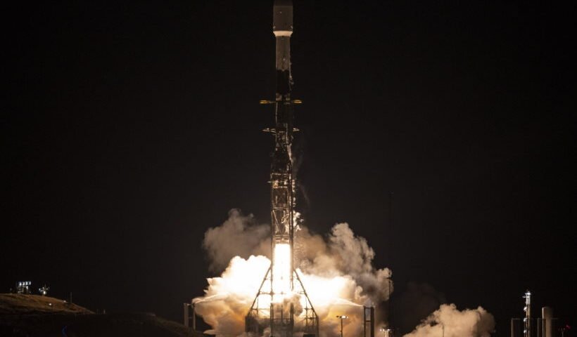 नासा ने पृथ्वी के पानी का परीक्षण करने के लिए उपग्रह किया लॉन्च