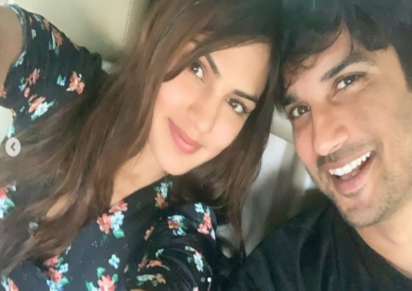 सुशांत के बर्थडे पर रिया ने शेयर की अनदेखी तस्वीरें