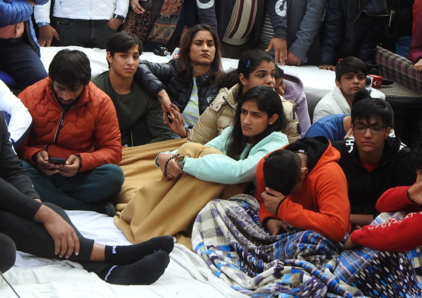 बजरंग, साक्षी, विनेश और अन्य पहलवानों ने मंदिर में गुजारी रात, जंतर-मंतर पर आज फिर प्रदर्शन