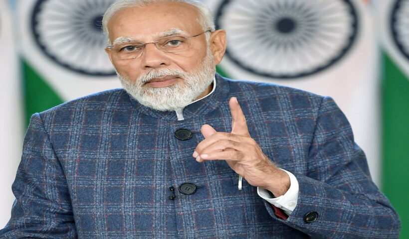 फिल्मों पर अनावश्यक टिप्पणी से बचें, पार्टी कार्यकर्ताओं से पीएम ने कहा