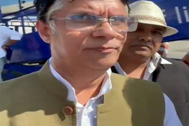 पीएम के खिलाफ टिप्पणी के मामले में सुप्रीम कोर्ट ने पवन खेड़ा को दी अंतरिम जमानत