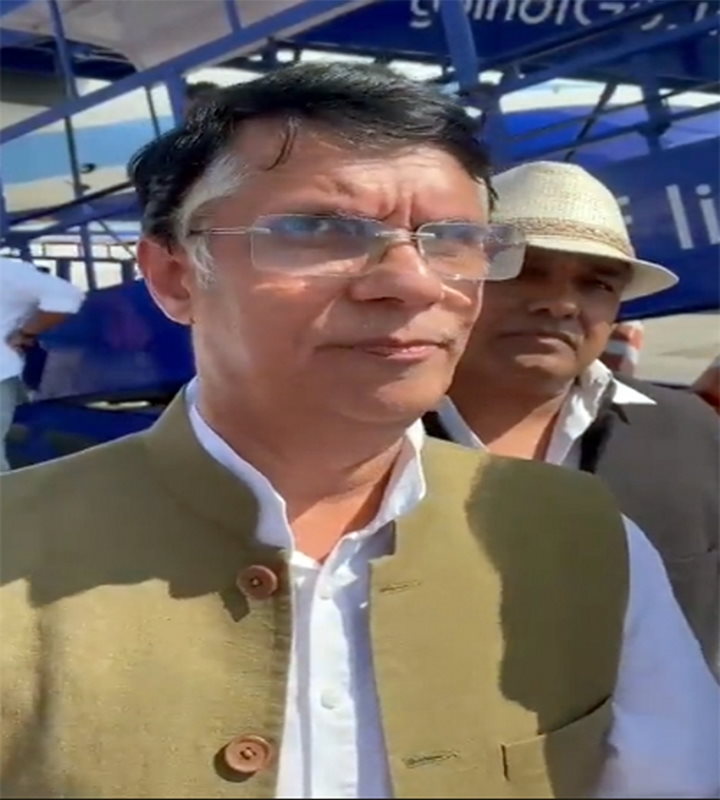 पीएम के खिलाफ टिप्पणी के मामले में सुप्रीम कोर्ट ने पवन खेड़ा को दी अंतरिम जमानत