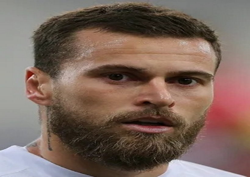 ब्राजील के पूर्व मिडफील्डर लीमा सैंटोस में हुए शामिल