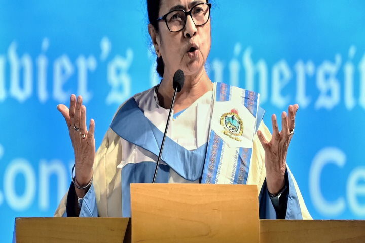 ममता बनर्जी को सेंट जेवियर्स यूनिवर्सिटी ने डी. लिट से सम्मानित किया
