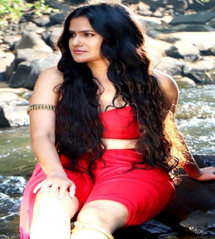 शहनाज के 'टैलेंट' पर सवाल उठाने पर जमकर ट्रोल हुईं सोना महापात्रा