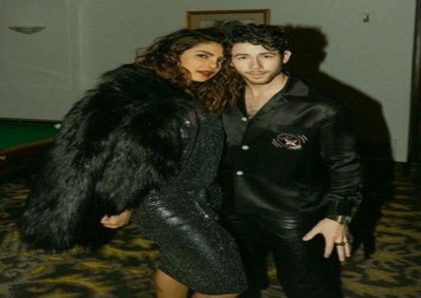 लास वेगस में पति निक जोनास के स्टेज शो के दौरान झूमी प्रियंका चोपड़ा