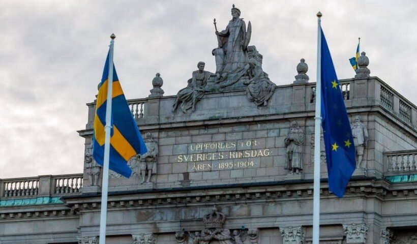 स्वीडन की संसद में नाटो में शामिल होने का प्रस्ताव पास