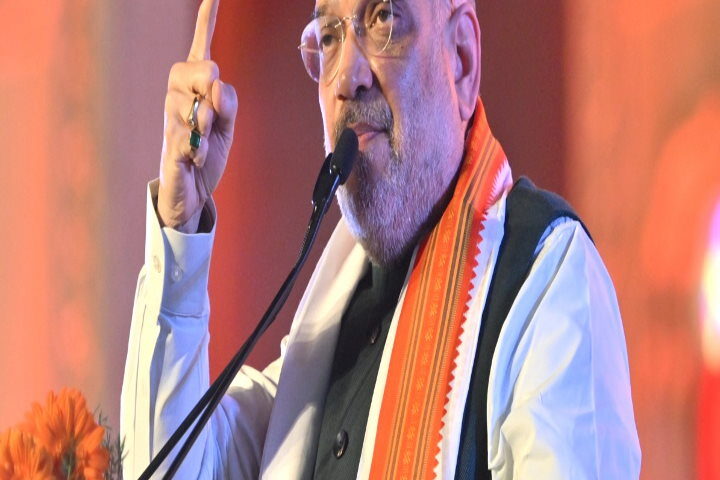 कांग्रेस के समय सीबीआई ने मोदी को फंसाने के लिए मुझे मजबूर किया : अमित शाह