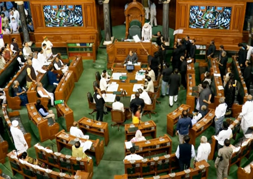 हंगामे के कारण लोक सभा और राज्य सभा की कार्यवाही 2 बजे तक स्थगित