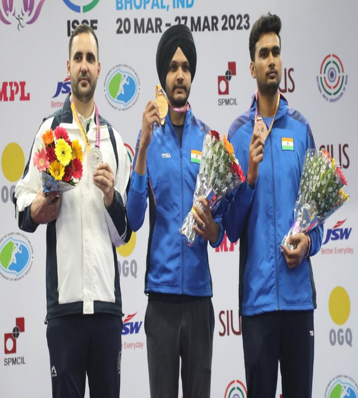 आईएसएसएफ विश्व कप : सरबजोत सिंह ने 10मी एयर पिस्टल का स्वर्ण जीता, वरुण तोमर को कांस्य मिला