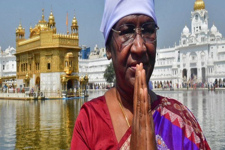 राष्ट्रपति मुर्मू ने स्वर्ण मंदिर में मत्था टेका