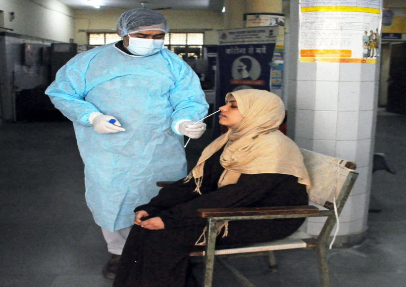 भारत में 1,300 नए कोविड मरीज मिले, तीन मौतें दर्ज