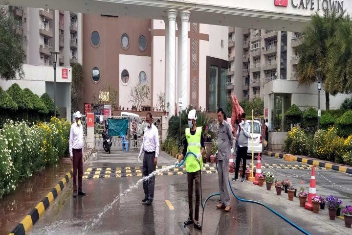दिल्ली पुलिस को अदालत का निर्देश, सुपरटेक के खिलाफ प्राथमिकी दर्ज करें