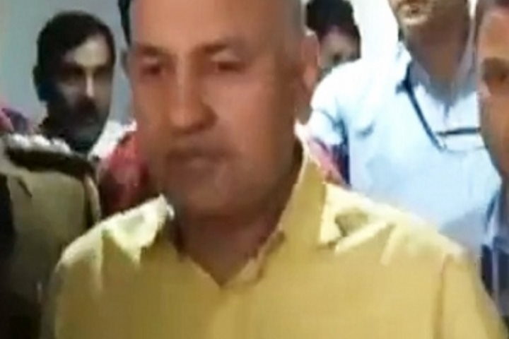 आबकारी नीति मामला : सीबीआई ने चार्जशीट में सिसोदिया को बताया 'मास्टरमाइंड'
