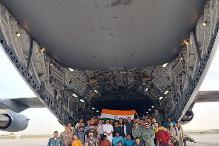 सूडान से भारतीयों को निकालने की निगरानी कर रहा केंद्र, 600 लोग घर पहुंचे: विदेश सचिव