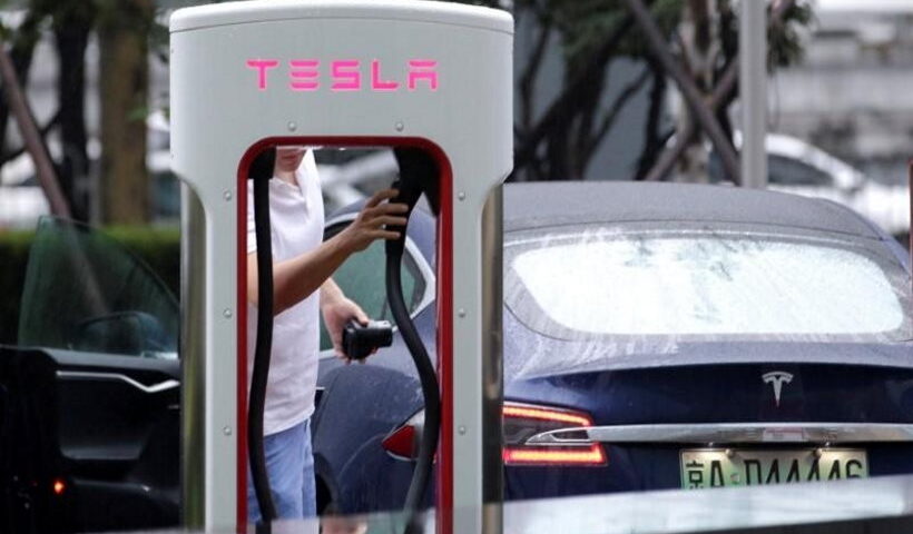 2023 की पहली तिमाही में टेस्ला ने की 4.2 इलेक्ट्रिक वाहनों की रिकॉर्ड डिलीवरी