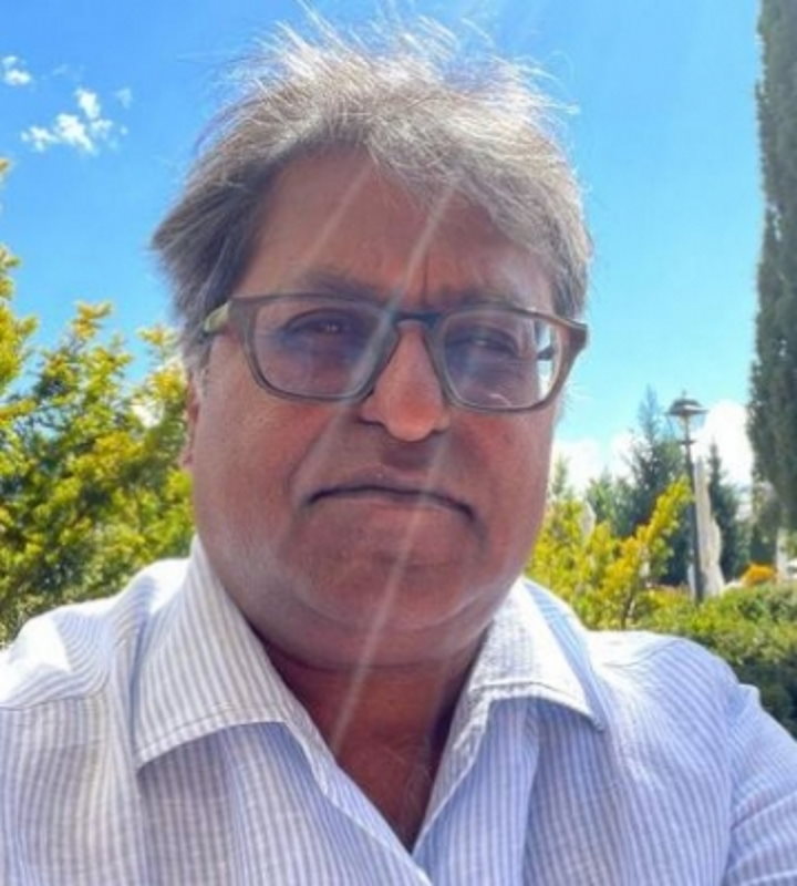 सुप्रीम कोर्ट ने आईपीएल के पूर्व कमिश्नर ललित मोदी को बिना शर्त माफी मांगने को कहा