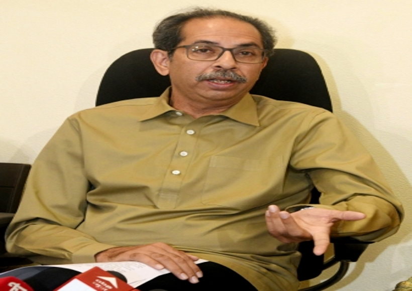 उद्धव ने बालासाहेब ठाकरे का 'अपमान' करने पर भाजपा के मंत्री को बर्खास्त करने की मांग की