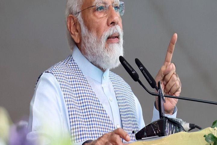 पीएम का 'जहरीले सांप' वाले बयान पर जवाब, कांग्रेस ने अंबेडकर को कहा 'दगाबाज'