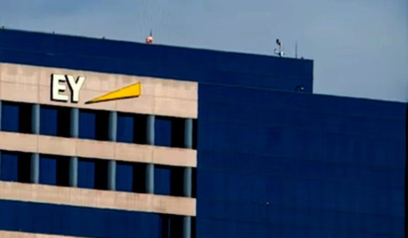 अर्न्स्ट एंड यंग में तीन हजार कर्मचारियों की होगी छंटनी