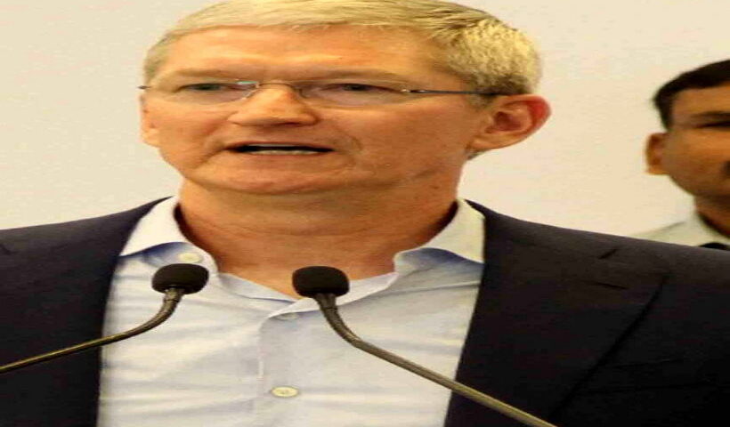 बड़े पैमाने पर छंटनी के बारे में अभी नहीं सोच रहे: टिम कुक