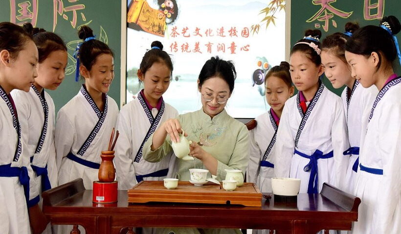 अंतर्राष्ट्रीय चाय दिवस: पूर्वी सभ्यता की चाय संस्कृति के बारे में जानें