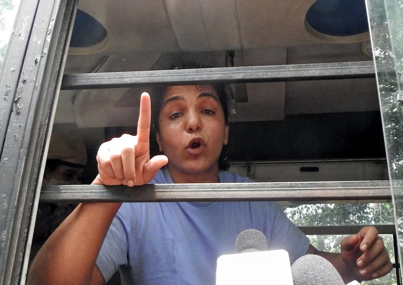 पहलवानों पर एफआईआर को साक्षी मलिक ने 'तानाशाही' कहा