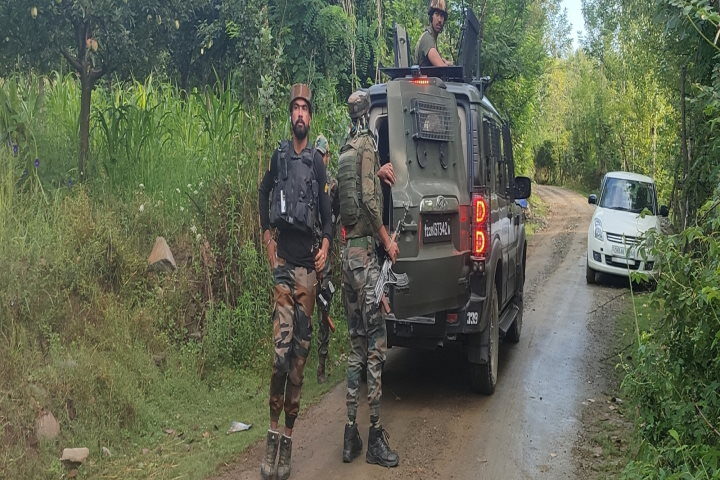 जम्मू-कश्मीर के माछिल में घुसपैठ की कोशिश नाकाम, 2 आतंकी ढेर