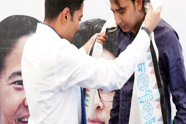 बंगाल में कांग्रेस का एक मात्र विधायक तृणमूल में शामिल