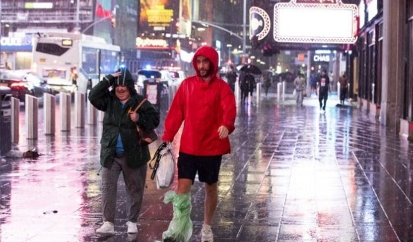 तेजी से डूब रहा है न्यूयॉर्क, 80 लाख लोगों पर तटीय बाढ़ का जोखिम: अध्ययन