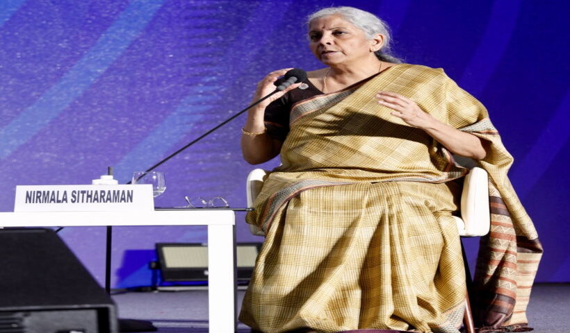 लंबी अवधि के विकास के लिए इंफ्रा, निवेश, नवाचार और समावेशिता प्रमुख तत्व : सीतारमण