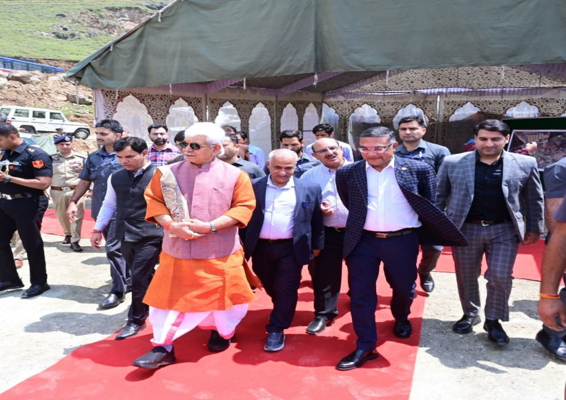 जम्मू-कश्मीर प्रशासन सभी नागरिकों की बात सुनने के लिए तैयार है: उपराज्यपाल