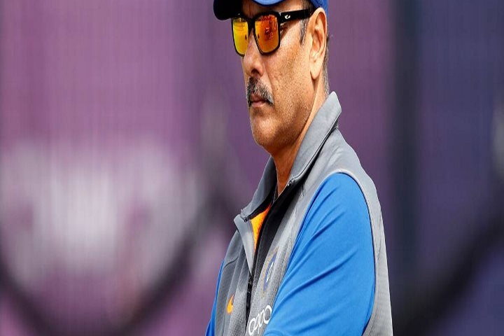 दुनिया भर में टी20 लीग होने के कारण फुटबॉल की राह पर चल पड़ा है क्रिकेट : रवि शास्त्री