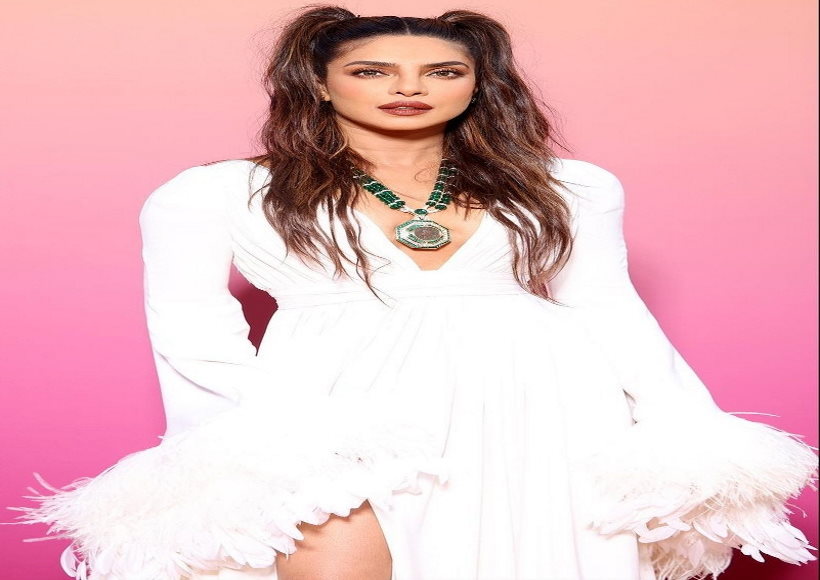 रोम से प्रियंका चोपड़ा की तस्वीरों पर जेसिका अल्बा ने किया कमेंट